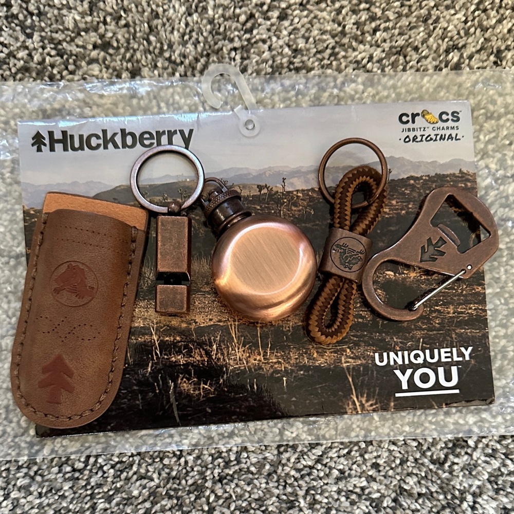 Huckberry Copper and Brown Key & Card Holder Set Crocs limited edition